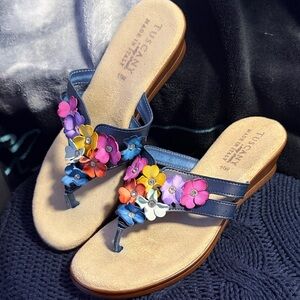 Tuscany Leather Women's Floral Sandals - Blue and Multicolor